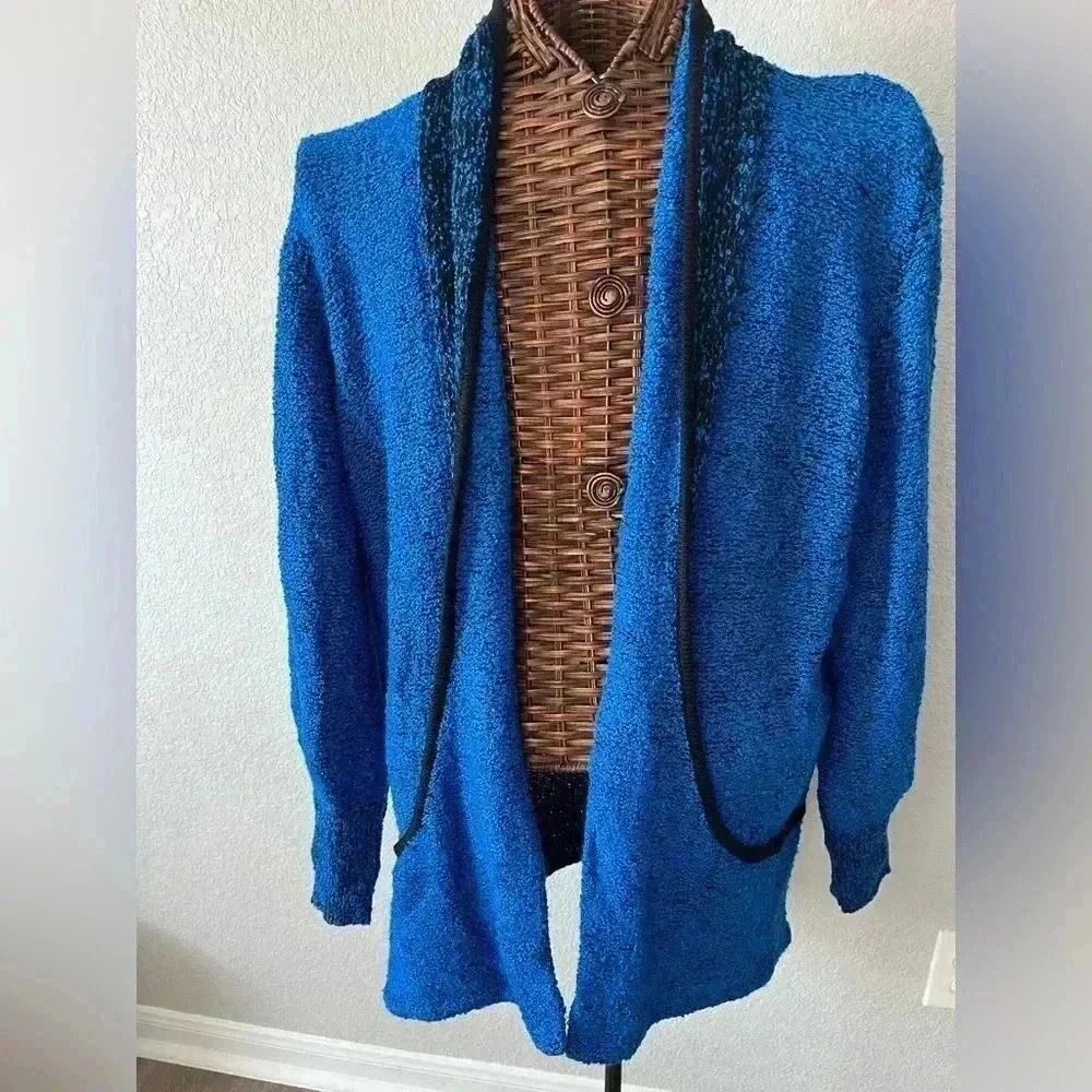 Vintage 90’s chunky electric blue knit sweater puffy sleeves and fun pockets  L